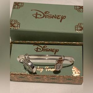 DISNEY EXPANDABLE CHARM BRACLET MICKEY FOREVER NWT IN BOX